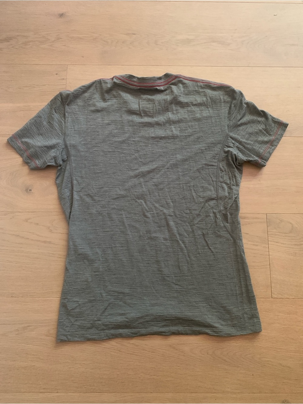 Icebreaker Merino lightweight 150 Mens M Crew Neck Shirt Outdoor Running Camping - Picture 7 of 9